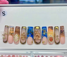 Load image into Gallery viewer, Handmade 1021| XL Gold Victorian Nails