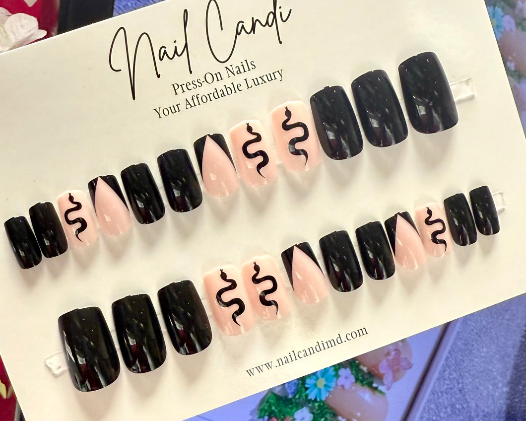 Slither | Medium Square Black Snake Nails