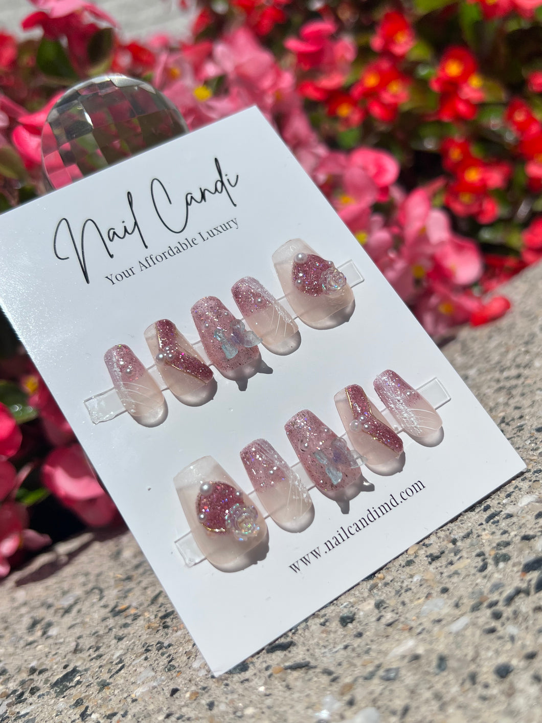 Handmade Short Coffin Nails| Frost White & Pink Nails