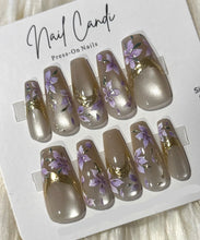 Load image into Gallery viewer, Semi-Handmade Long Champagne &amp; Pink Flower Nails
