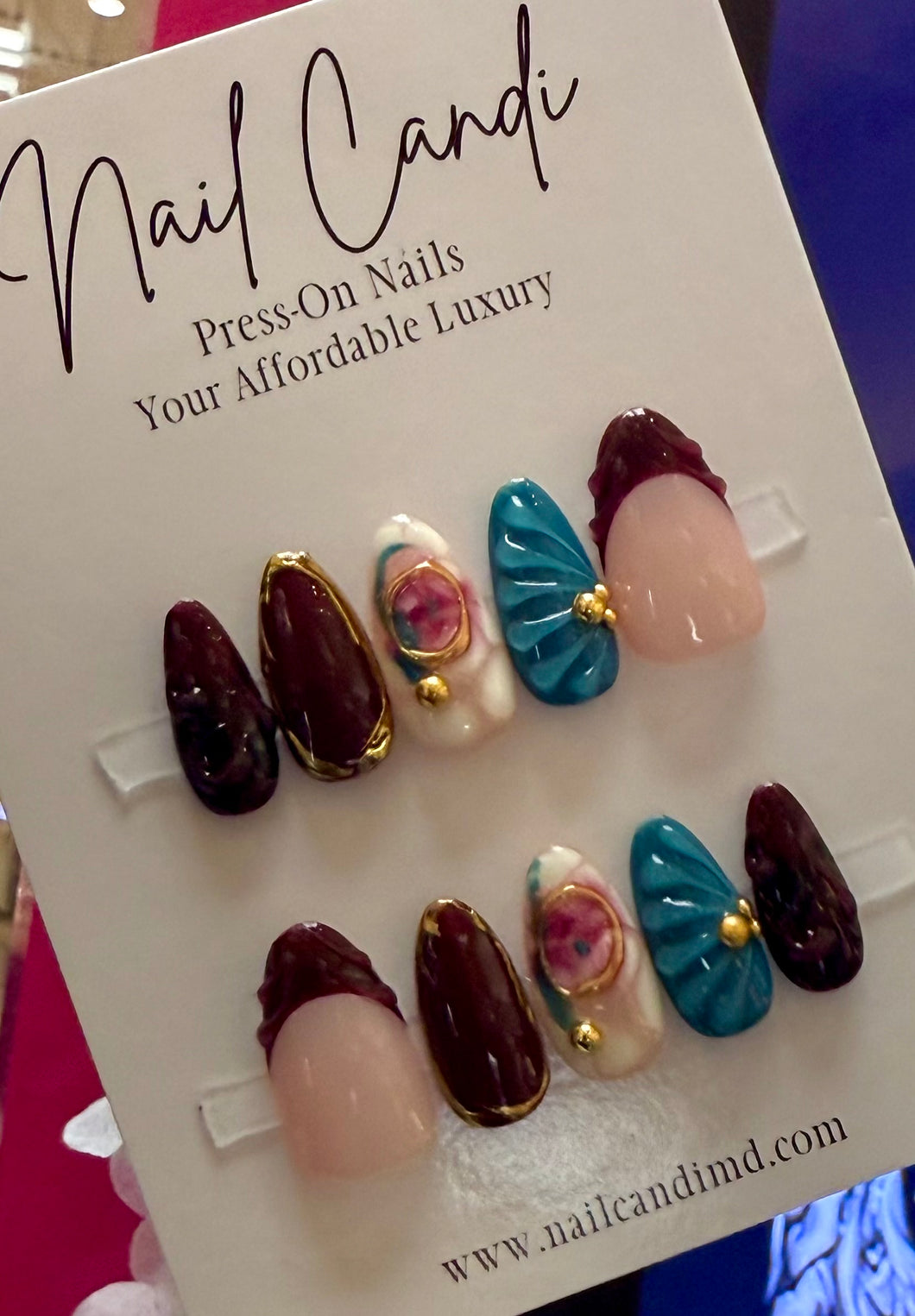Handmade Medium Almond Floral Marble Accent Nails