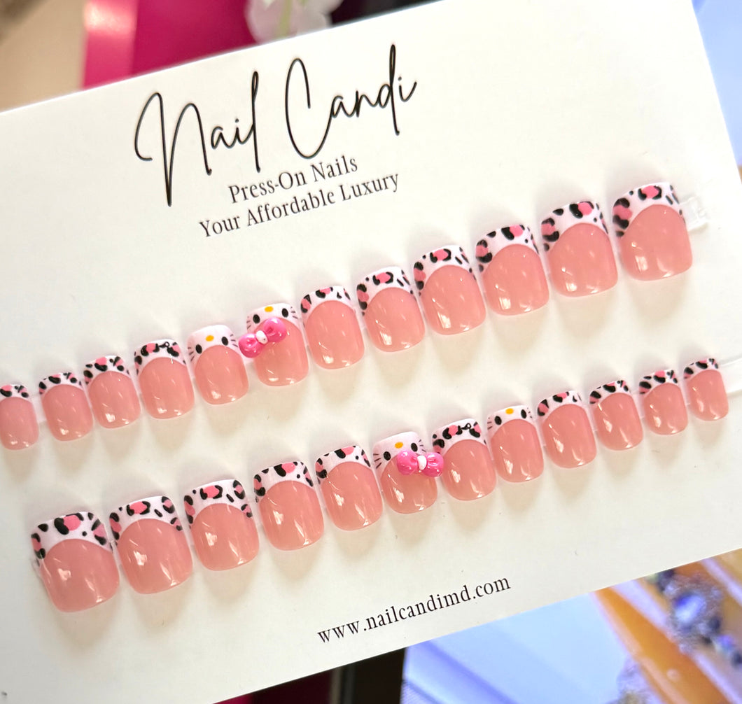 Cutie Kitty | Short Pink Bow Hello Kitty Inspired Nails