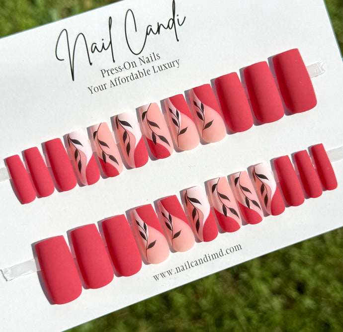 Farrah | Medium Square Matte Vine Accent Nails