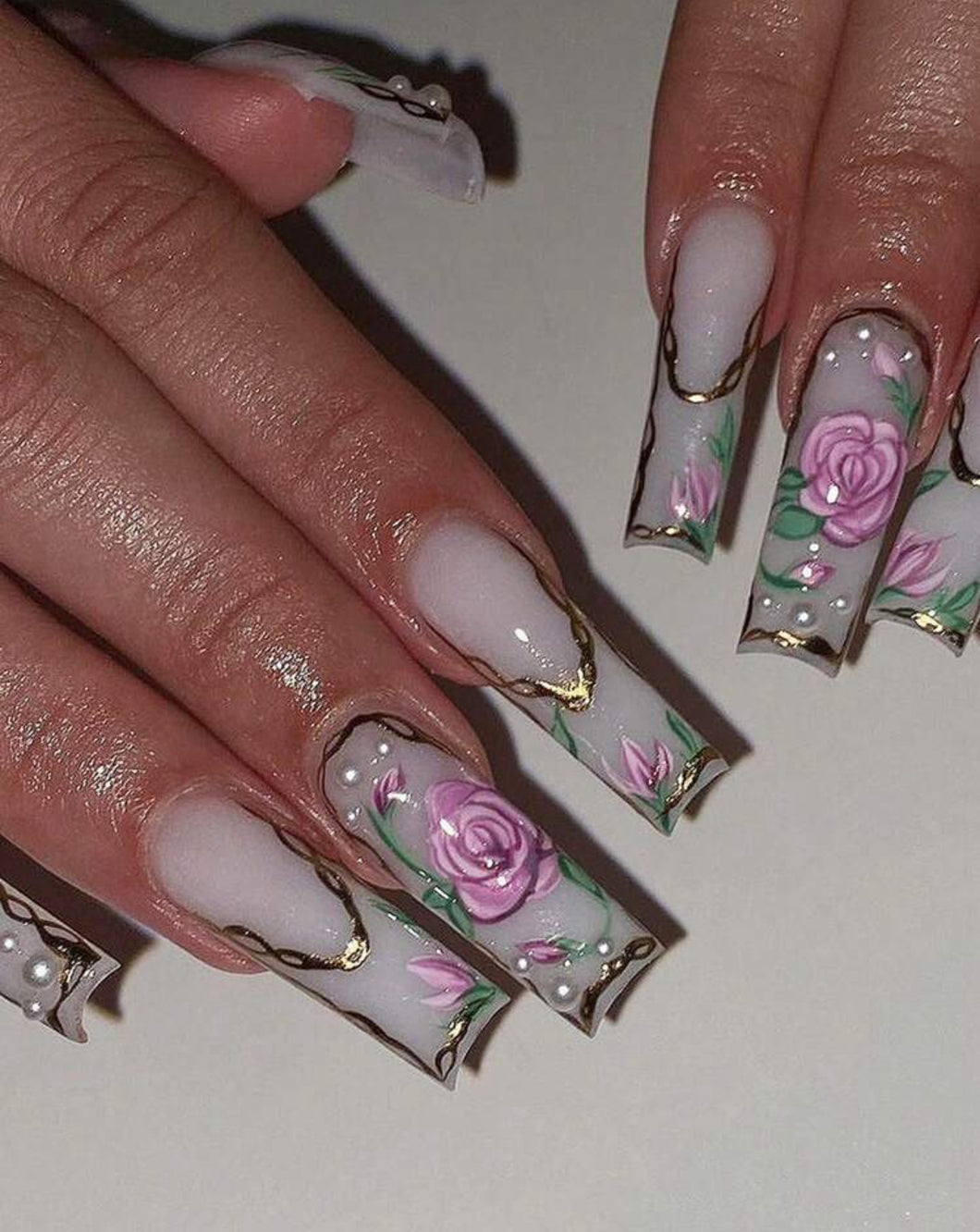 Poppy | Long Coffin White Floral Pearl Nails