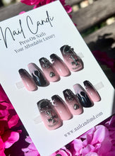 Load image into Gallery viewer, Handmade Black &amp; Pink Chain Nails
