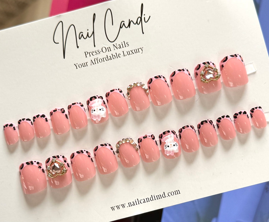 Feline | Short Pink Heart & Cat Charm Nails