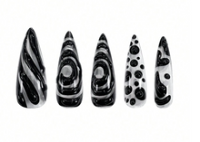 Load image into Gallery viewer, Hot Topic | Stiletto Bubble Nails
