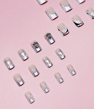 Load image into Gallery viewer, Peggy | Short Square Silver Flame Nails
