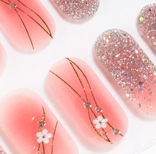 Load image into Gallery viewer, Pink Daisy Golden Gel Nails
