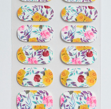 Load image into Gallery viewer, Floral Garden Gel Nails

