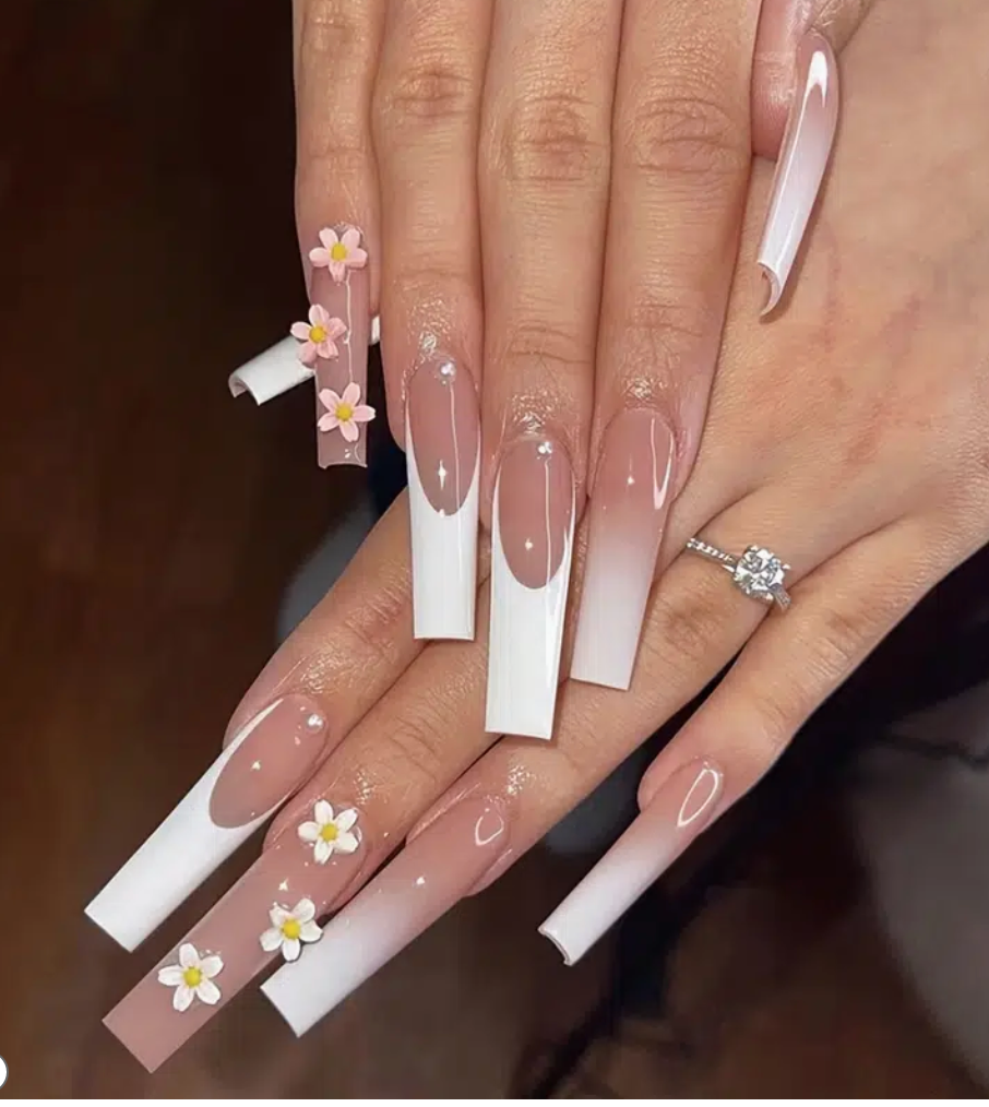 Air brush, chrome details, french tip, acrylic flowers.🫶🏼 : r/Nails